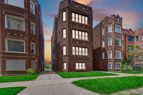 8010 S Phillips Ave, CHICAGO, IL, 60617-7629 | Card Image