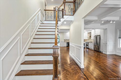 55 Fieldstone Dr, Syosset, NY, 11791-4108 | Card Image