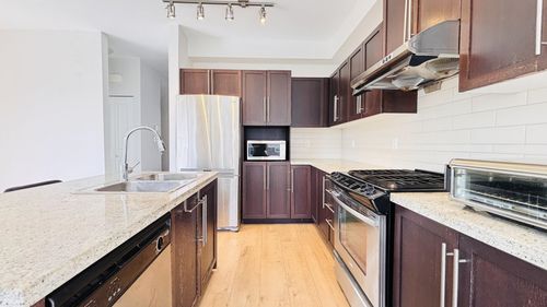 113-1125 Kensal Pl, Coquitlam, BC, V3B0G3 | Card Image