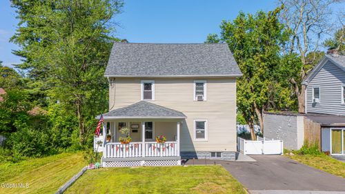 1033 Balltown Rd, Niskayuna, NY, 12309-5929 | Card Image