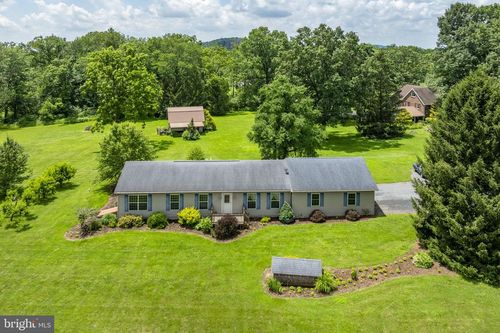 1126 Dogwood Dr, REINHOLDS, PA, 17569-9669 | Card Image