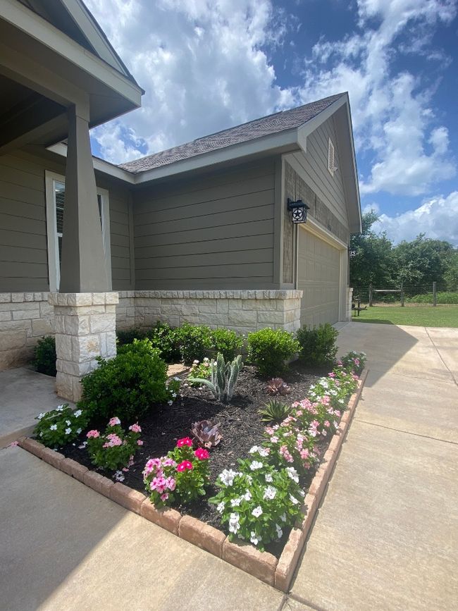 254 Cardinal Loop, House other with 3 bedrooms, 2 bathrooms and null parking in Paige TX | Image 39