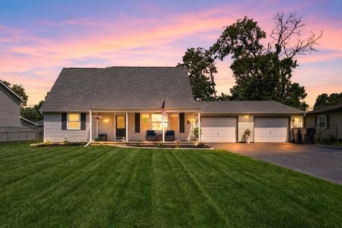 715 Mccool Rd, Valparaiso, IN, 46385-8857 | Card Image