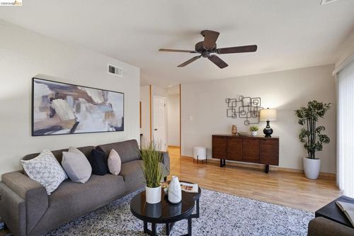 2758 2758 Wexford Dr, Concord, CA, 94519 | Card Image