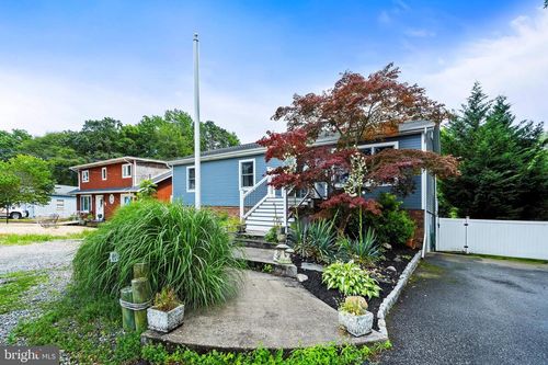 40 W Barnegat Ave, Ocean Gate, NJ, 08740-1306 | Card Image