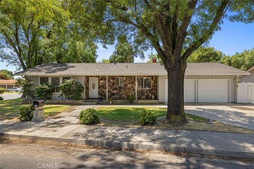 1920 E Orangeburg Ave, Modesto, CA, 95355-3242 | Card Image