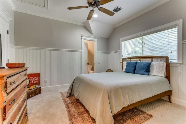 2113 Brooklyn St, House other with 3 bedrooms, 4 bathrooms and null parking in Austin TX | Image 14