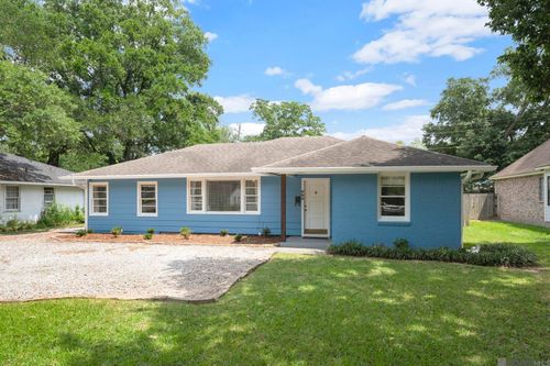 605 Pierce Ave, Baton Rouge, LA, 70806-6327 | Card Image
