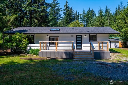 921 Ruby Valley Ct, Maple Falls, WA, 98266-7021 | Card Image