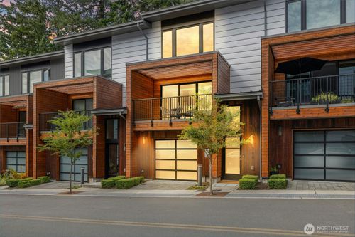 744 Hanami Ln Ne, Bainbridge Island, WA, 98110-5250 | Card Image