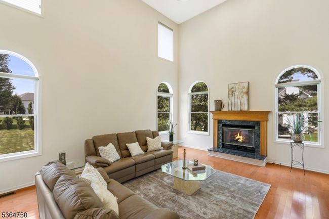 33 Briarwood Dr E, House other with 4 bedrooms, 3 bathrooms and null parking in Warren NJ | Image 6