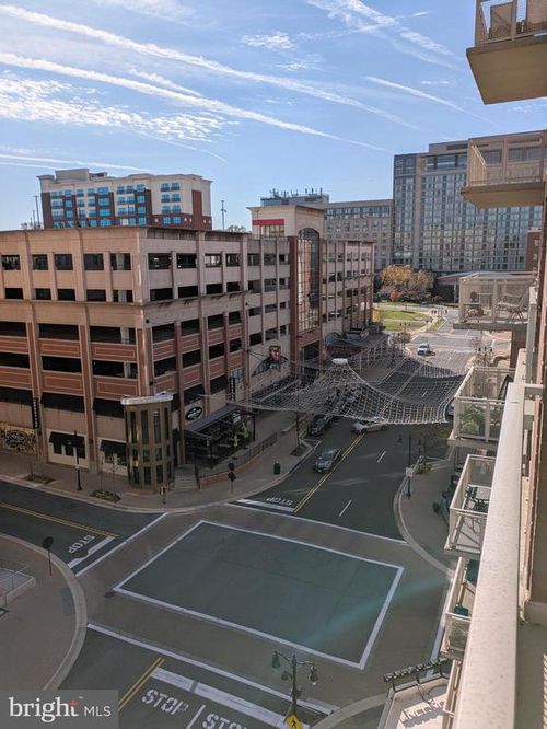 unit-711-157 Fleet St, OXON HILL, MD, 20745-1592 | Card Image