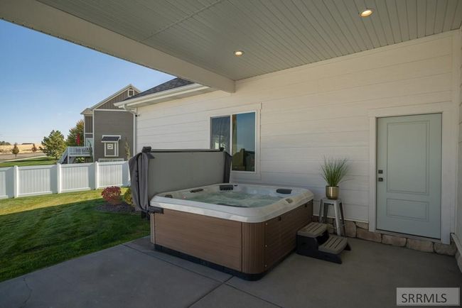 6353 E Tower Castle Loop, House other with 5 bedrooms, 3 bathrooms and 3 parking in Ammon ID | Image 75