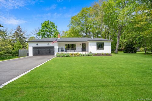 263 Beaver Dam Rd, Brookhaven, NY, 11719-9672 | Card Image