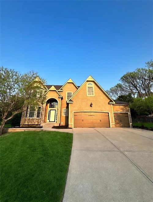22402 W 45th St, Shawnee, KS, 66226-2460 | Card Image