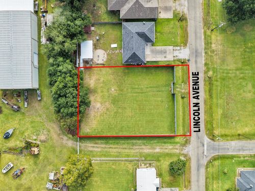 3820 Lincoln Ave, Groves, TX, 77619-4638 | Card Image