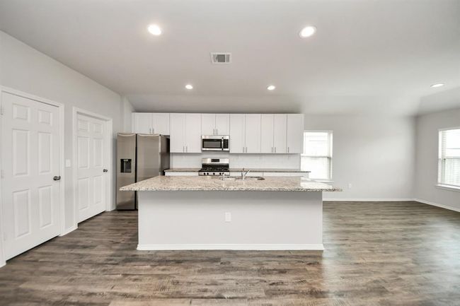 20715 Southern Woods Dr, House other with 4 bedrooms, 3 bathrooms and 2 parking in New Caney TX | Image 19