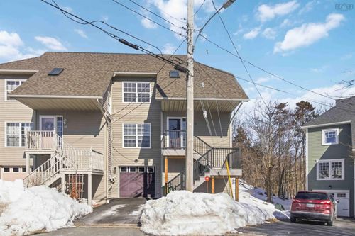 32 Redden Crt, Bedford, NS, B4A4G5 | Card Image