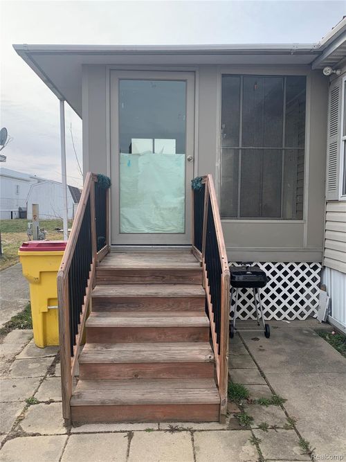 1212 Briarwood Dr, Monroe, MI, 48161-3600 | Card Image