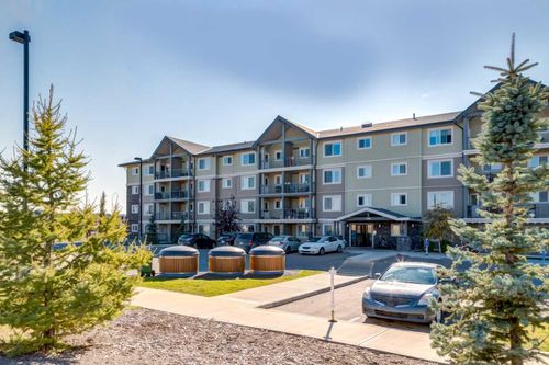 1215 - 181 Skyview Ranch Manor Ne, Home with 2 bedrooms, 1 bathrooms and 2 parking in Calgary AB | Card Image