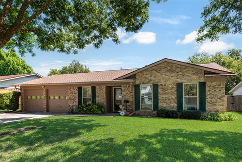 13208 Flagstone Ln, Dallas, TX, 75240-5613 | Card Image