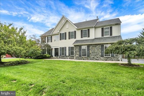 135 Walter Dr, GILBERTSVILLE, PA, 19525-8651 | Card Image