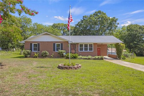 202 Chestnut Blvd, Anderson, SC, 29625-1838 | Card Image