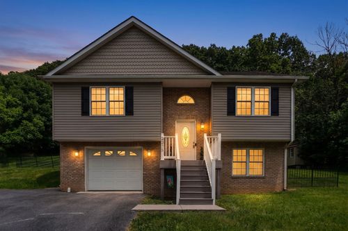 2275 Raphine Rd, RAPHINE, VA, 24472-2407 | Card Image