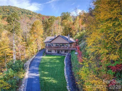 85 Fern Brook Dr, Waynesville, NC, 28786-1597 | Card Image
