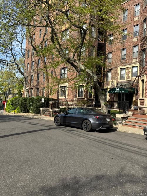 apt-1h-2 Spruce St, Great Neck, NY, 11021-3807 | Card Image