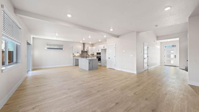 007 great room and kitchen | Image 6