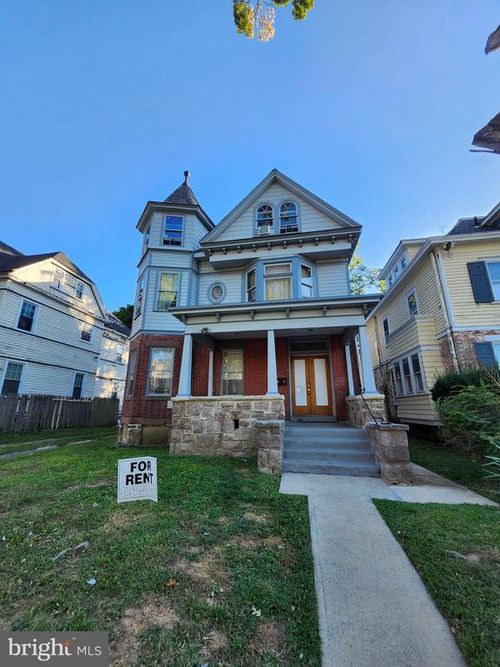 815 Berkeley Ave, Trenton, NJ, 08618-5319 | Card Image