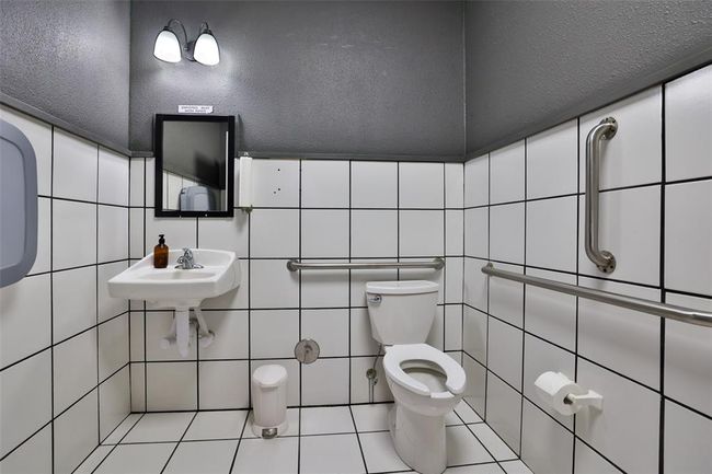 2 Handicap Accessible Restrooms | Image 14