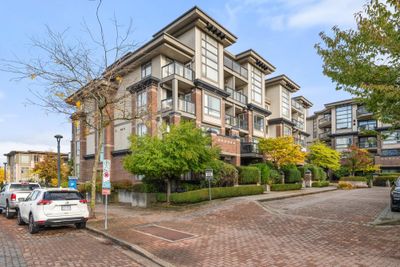 208 - 10866 City Pky, Condo with 1 bedrooms, 1 bathrooms and 1 parking in Surrey BC | Image 1