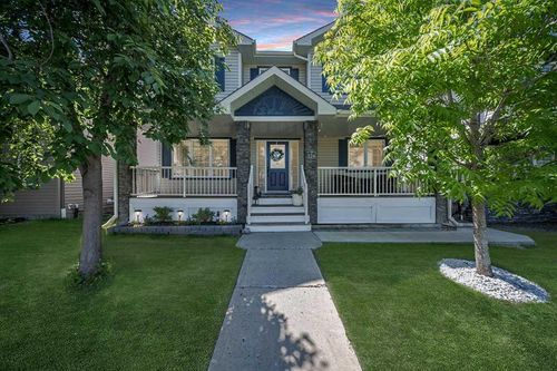 124 Woodpecker Way, Fort Mcmurray, AB, T9K0L4 | Card Image