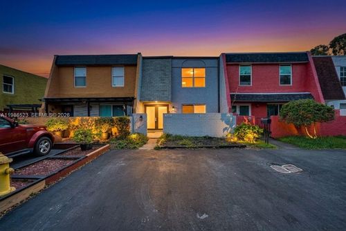 7402 Nw 75th St, Tamarac, FL, 33321-5140 | Card Image