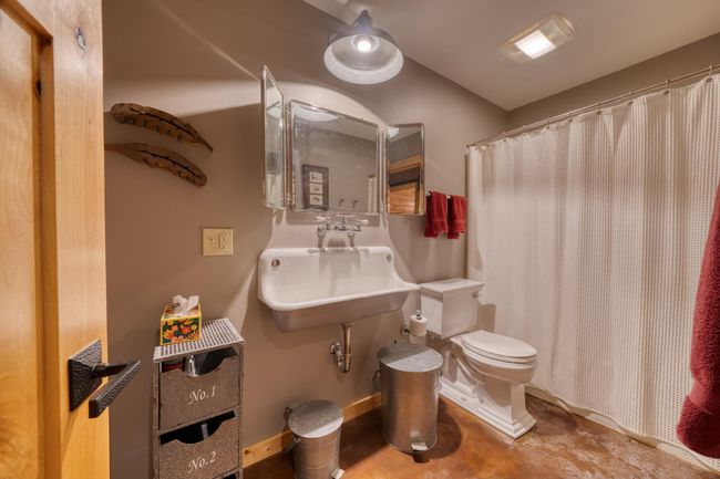 Lower Level Full Bath | Image 43