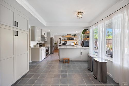 136 Suisun Court, Vacaville, CA, 95688 | Card Image