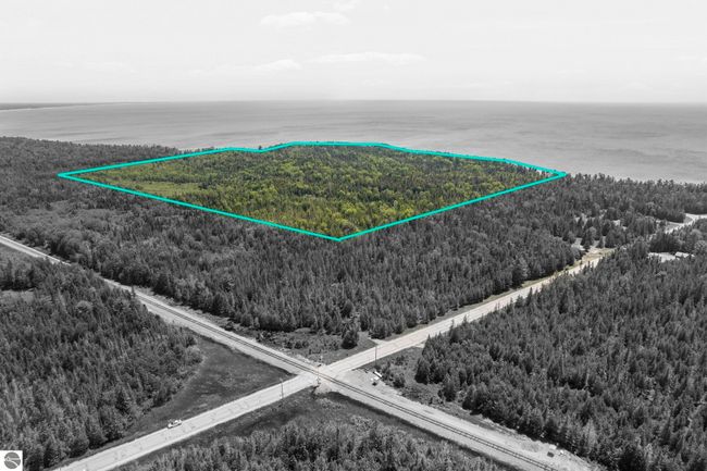 5343 Michibay Dr, House other with 5 bedrooms, 4 bathrooms and null parking in Manistique MI | Image 79