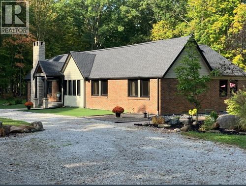 4941 4th Concession Rd E, Harrow, ON, N0R1G0 | Card Image