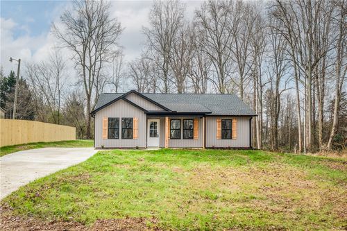 120 Hillcrest Dr, Williamston, SC, 29697-9455 | Card Image