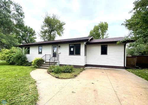 607 Washington Ave, Crookston, MN, 56716-2061 | Card Image