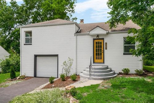 315 Ne Northcrest Dr, Kansas City, MO, 64116-2637 | Card Image
