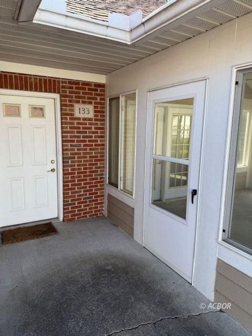 133 Wyngate Ct, The Plains, OH, 45780 | Card Image