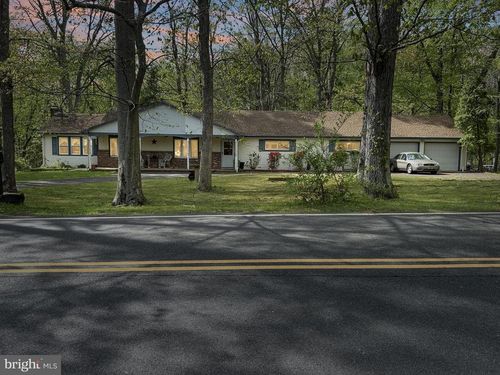 230 Burrs Rd, Burlington, NJ, 08016-9761 | Card Image