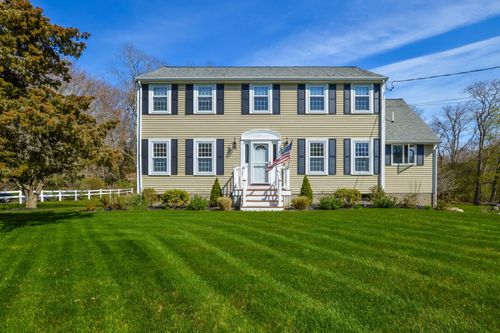 15 Marvin Cir, Falmouth, MA, 02540-2235 | Card Image