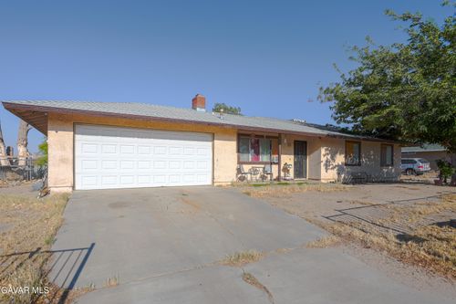 40942 159th St E, Lake Los Angeles, CA, 93535-7050 | Card Image