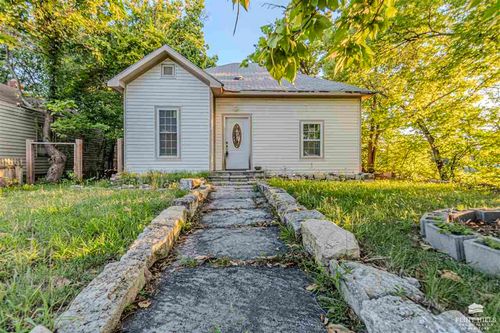 114 W Chestnut St, Junction City, KS, 66441-3515 | Card Image