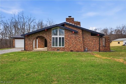 1348 Parshall Rd, Wellsville, OH, 43968-1834 | Card Image