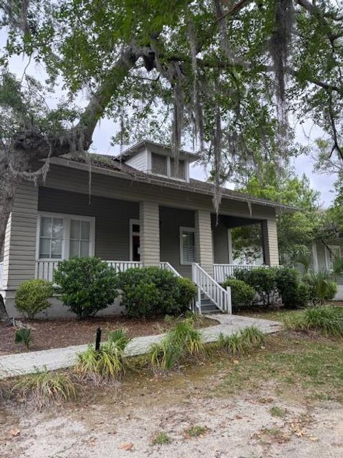 1002 Slater St, Valdosta, GA, 31601-3937 | Card Image